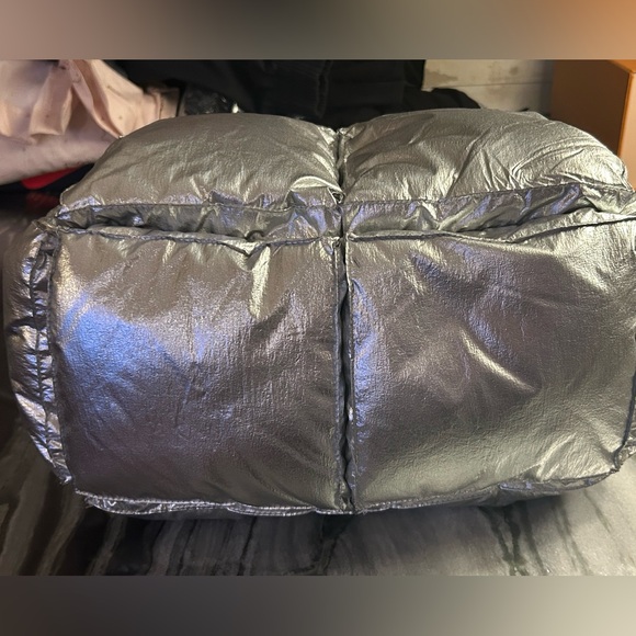 Off-white silver puffer bag - Picture 3 of 8